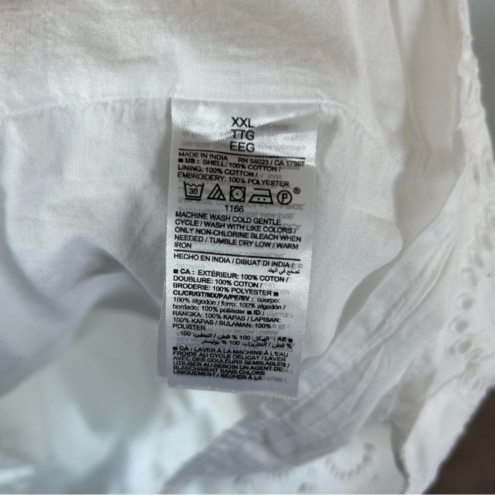 Old Navy V-Neck Eyelet Mini Dress in White Lilies - Picture 5 of 7